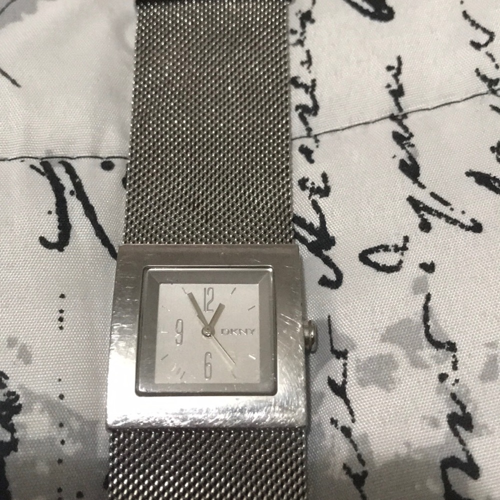 Dkny Watch Silver Solid Stainless Watch. - image 2
